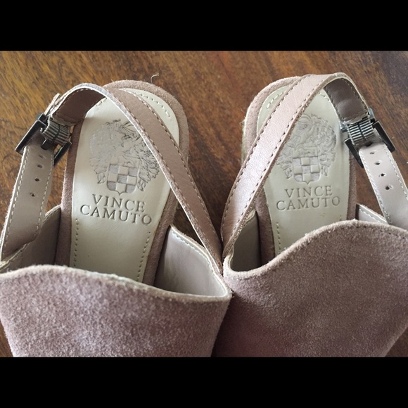 VINCE CAMUTO Suede Espadrilles Wedges size 7 - Picture 3 of 3